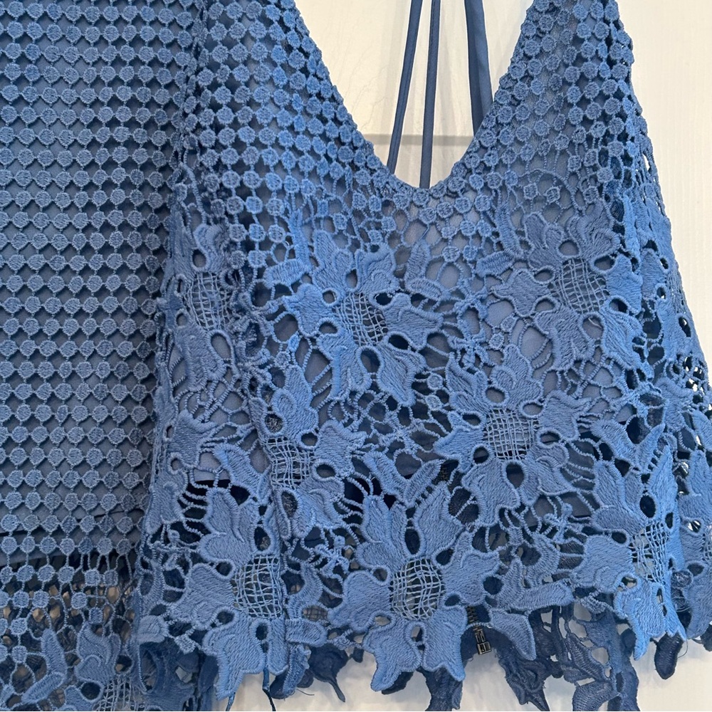 ASTR The Label Lace skirt and crop top set size small - Picture 4 of 12